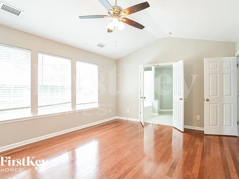 1905 Arbor Crest Ct — Photo 9