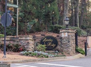 1644 Raleigh Cir SE, Marietta, GA 30067