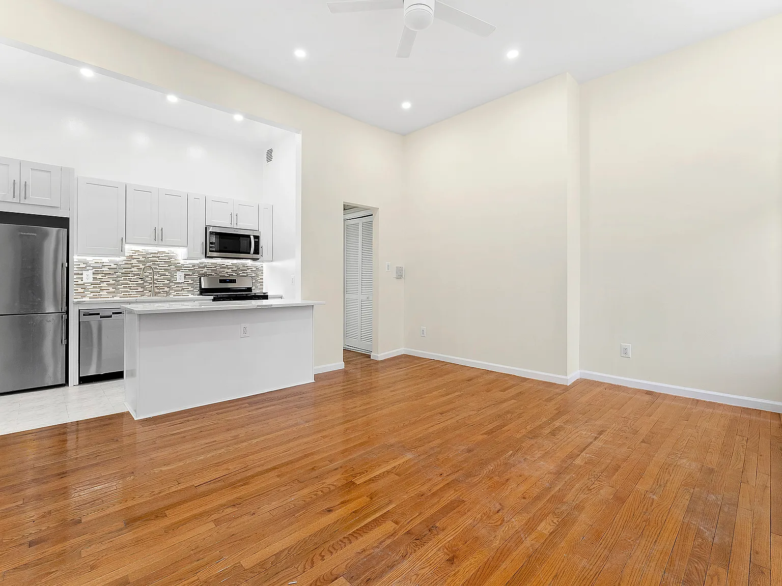 242 West 138th Street — Photo 1