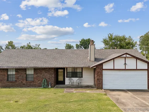 1011 N Miller Dr, Claremore, OK 74017