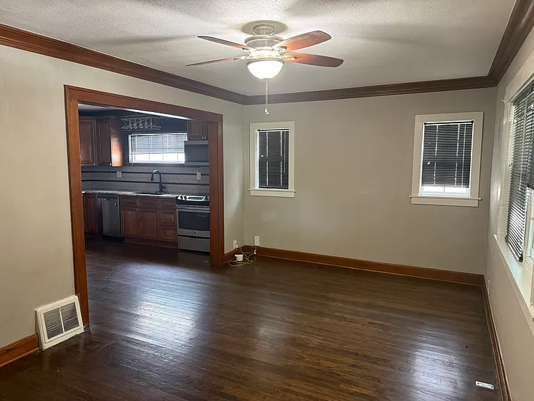 3816 Flora Ave — Photo 10