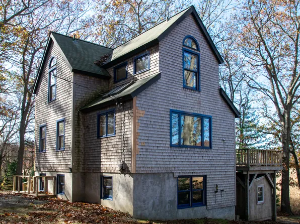 18 1st Avenue, Old Saybrook, CT 06475