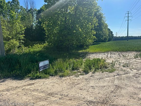 4th image of 2681 Fisk Rd