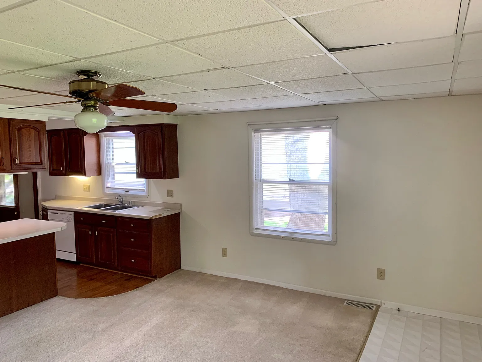 6 bed, 1786 sqft, $3,600 — Photo 3