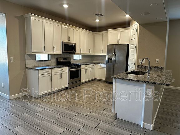 3rd image of 16562 W Charlotte Dr