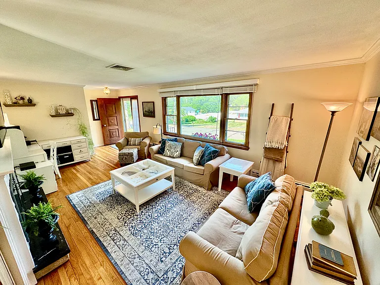 9 Knollwood Dr — Photo 2