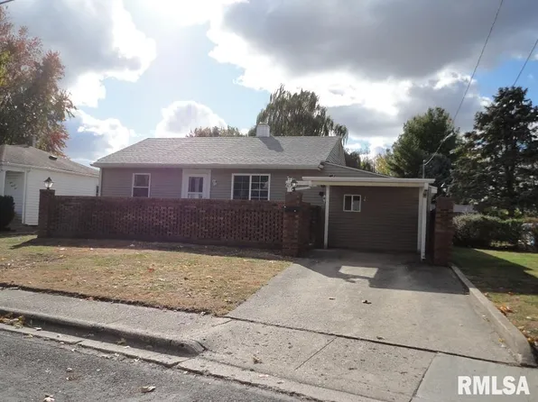 923 Hawley St, Taylorville, IL 62568