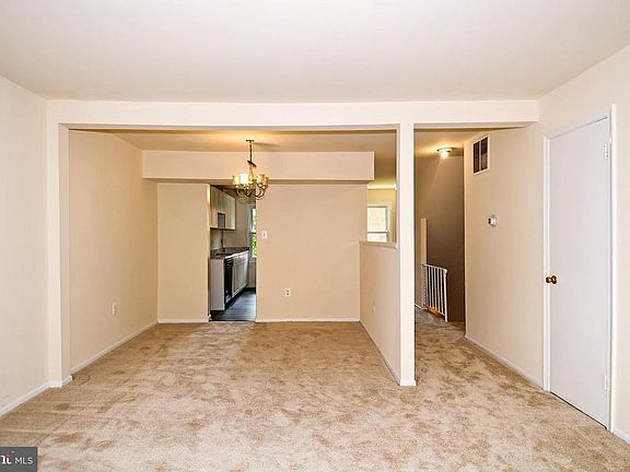 4th image of 16704 Chowning Ct