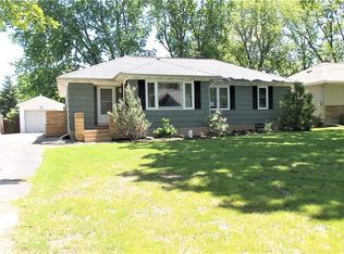 460 N 8th St, Lewiston, NY 14092