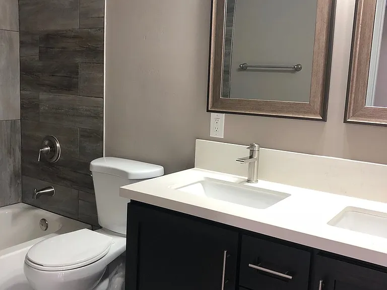 4792 Mount Cresti Dr #B — Photo 11