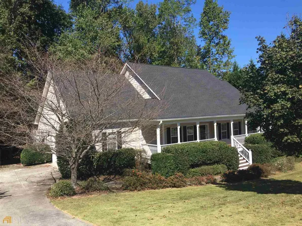 149 Walnut Ridge Dr, Hoschton, GA 30548