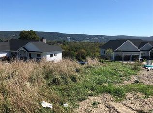 9 Manno Farm Rd, Warwick, NY 10990