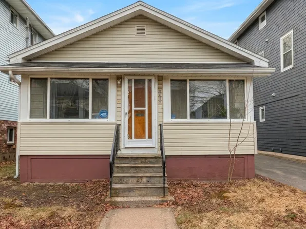 5655 Macara St N, Halifax, NS B3K 1W3