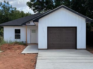 207 W Aldine St, Iowa Park, TX 76367
