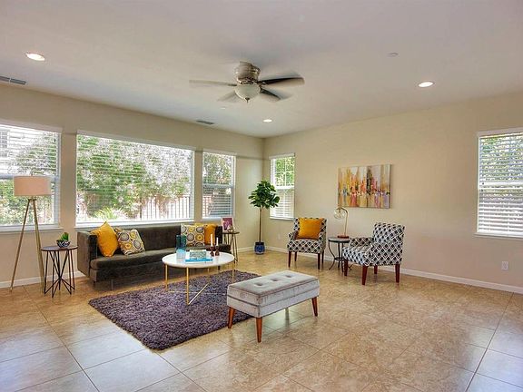 4th image of 789 N San Marcos Dr