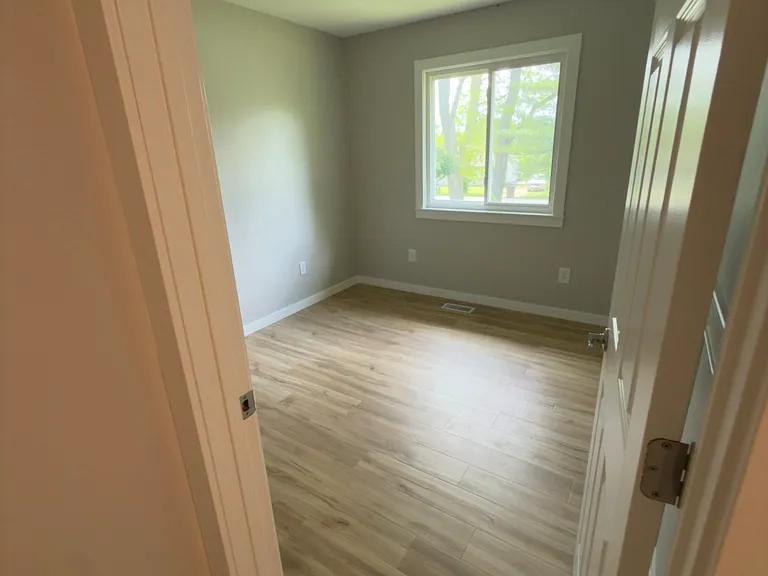 5750 Crandall Rd — Photo 12