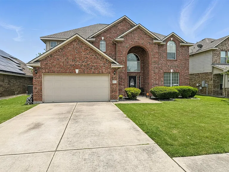 1002 Wallin Farms Cv — Photo 1