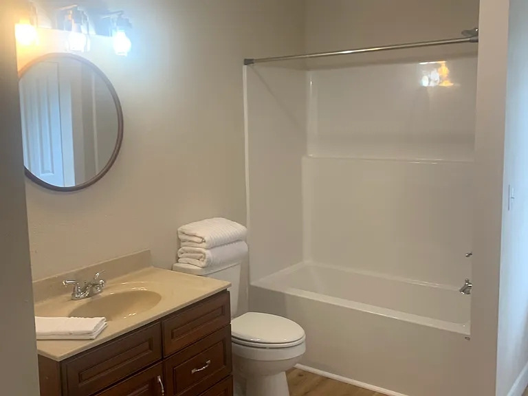 1718 California Ave — Photo 6