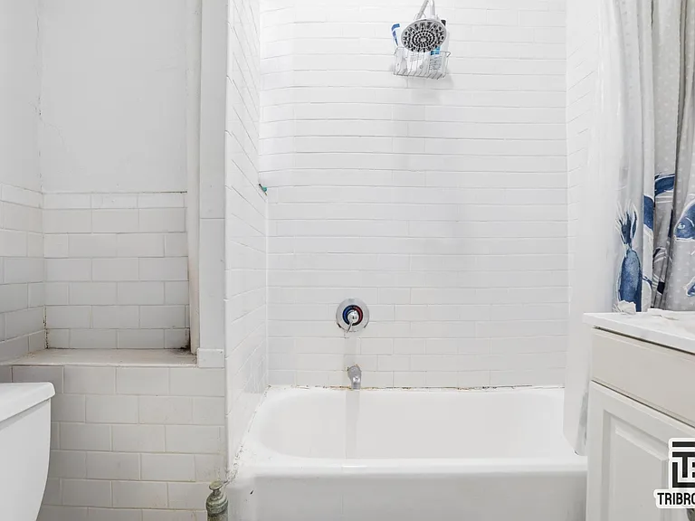 258 E 112th St #3C — Photo 8