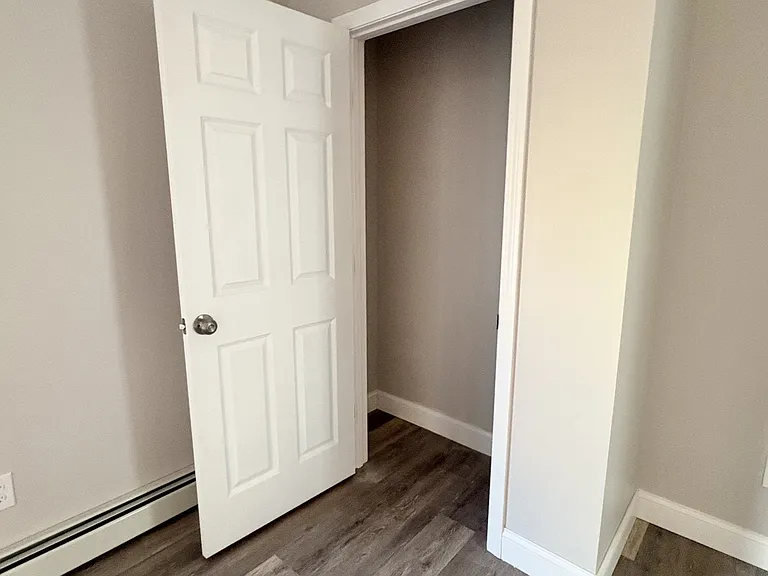 48 Knox St #4 — Photo 9