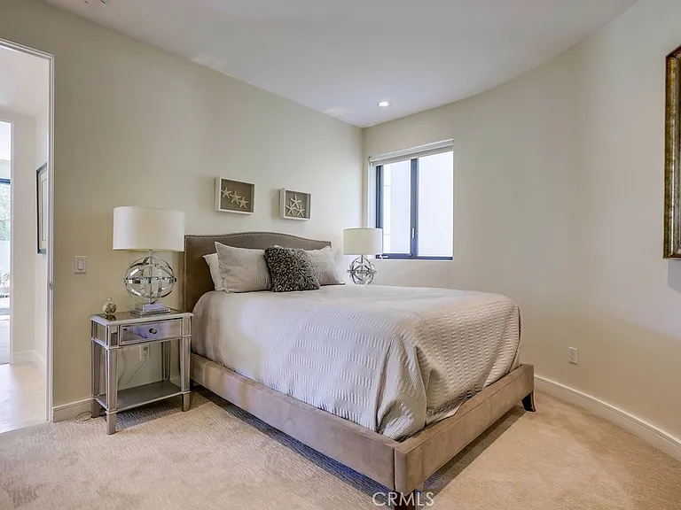 1725 Del Mar Ave — Photo 31