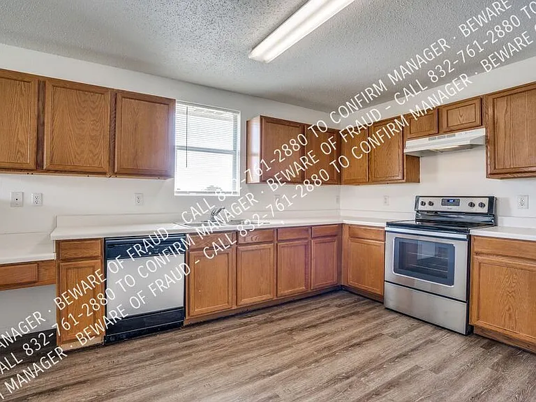 616 Almandora Dr — Photo 14