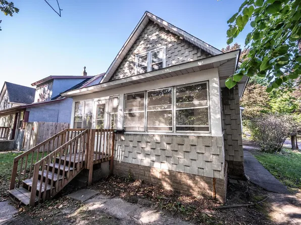 1319 Burr St, Saint Paul, MN 55130