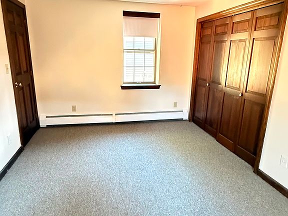 3rd image of 5 Herbert St APT 2
