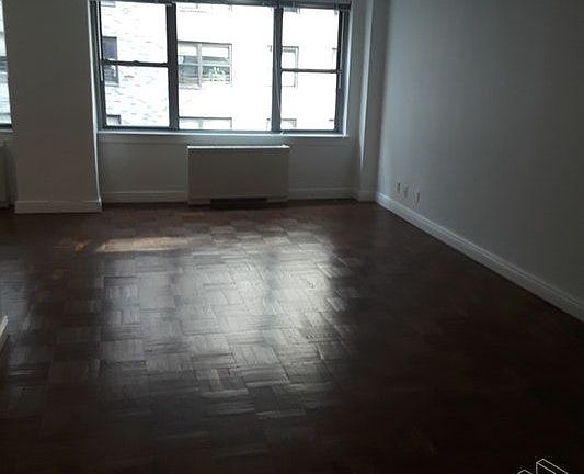 2nd image of 210 E 58th St APT 7K