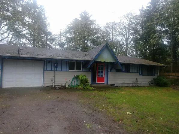 613 Willapa Ct SE, Ocean Shores, WA 98569