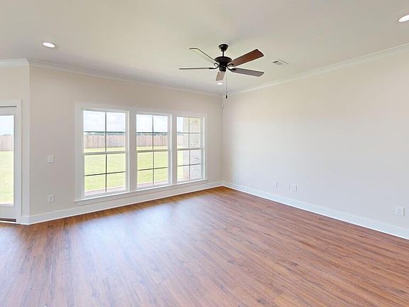 3rd image of 163 Adkinson Rd