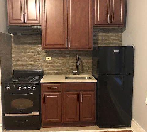 3rd image of 475 Ocean Ave #4