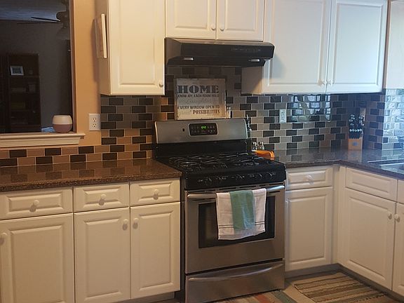 2nd image of 2429 Rockwater Cir