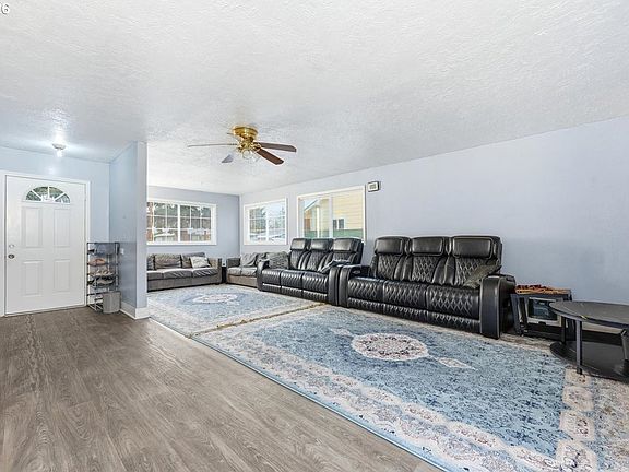 4th image of 6401 SE Hazel St