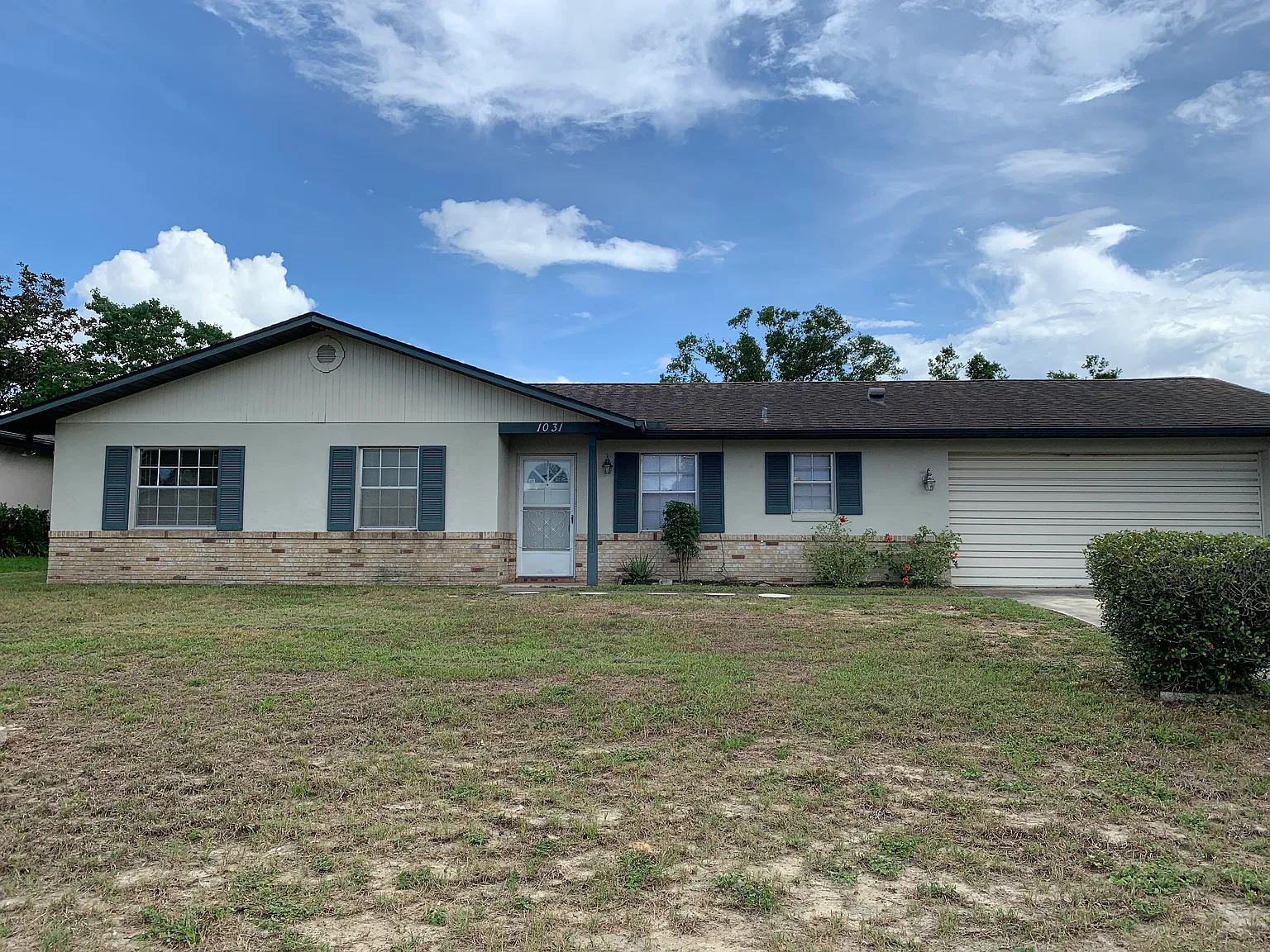2/2 in Deltona convenient to shopping and I-4! $1,500/month. — Photo 1