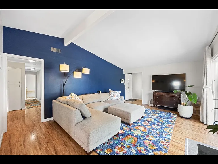 6500 Brock Dr — Photo 3