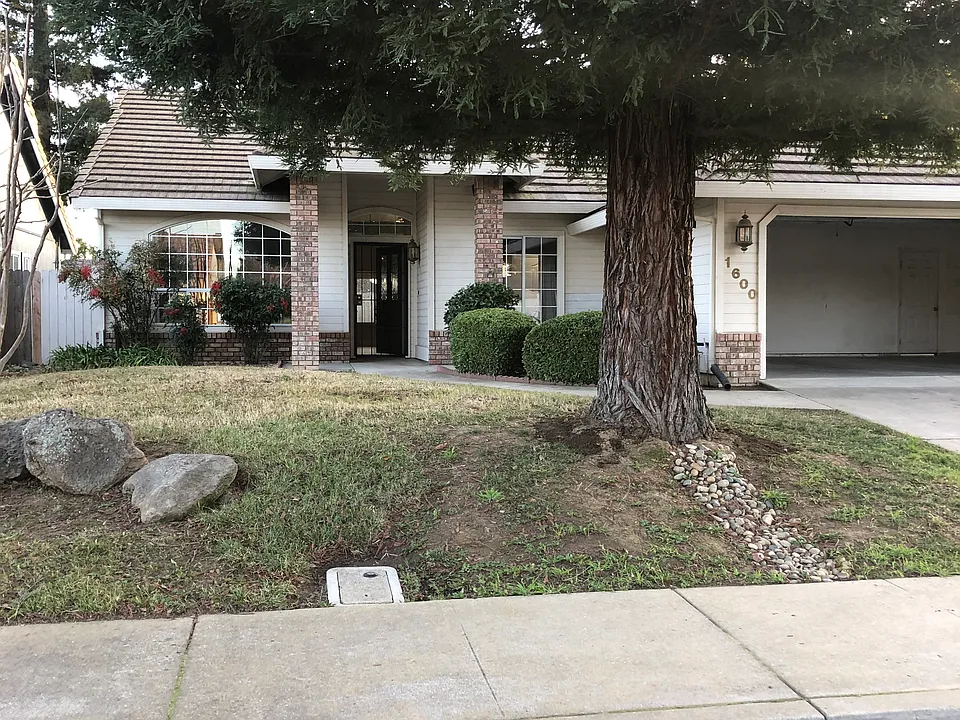 1600 Messina Dr