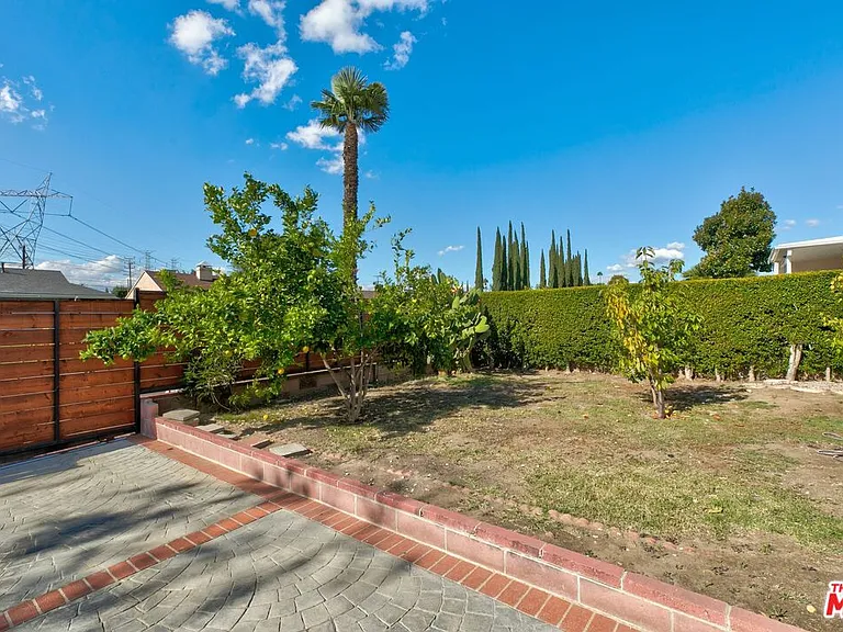 6122 Satsuma Ave — Photo 27