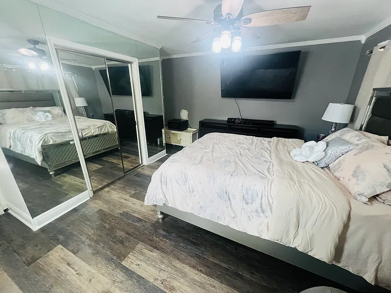 6840 SW 16th Ct — Photo 3