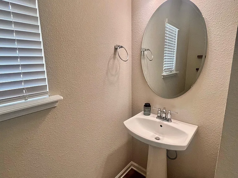 2117 Hawkeye Pl — Photo 29
