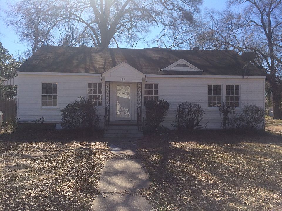 1st image of 221 Boulevard St