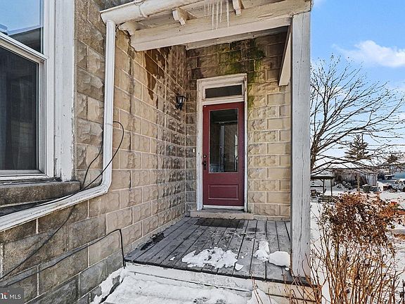 4th image of 104 E Harrisburg Ave