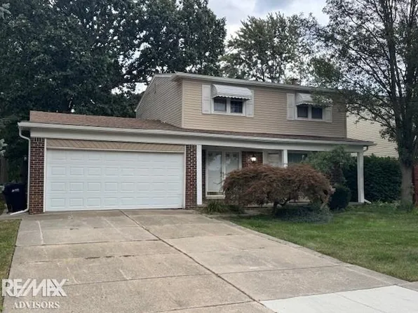 34122 Inverarry Ct, Sterling Heights, MI 48312