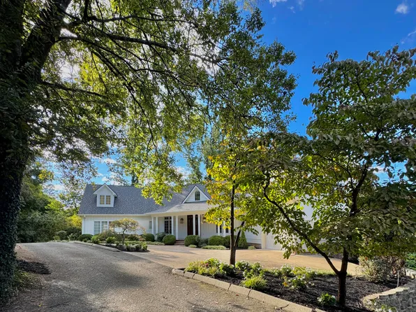 1117 Winding Oaks Way, Chattanooga, TN 37405