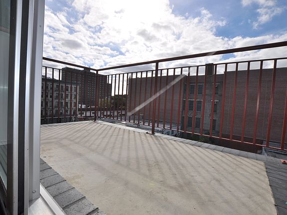 3rd image of 168 Throop Ave #3VB