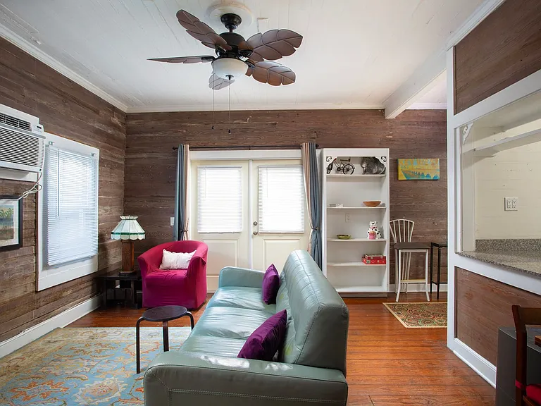 327 Margaret St #1 — Photo 6