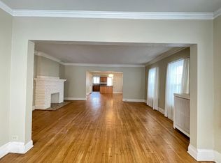 2346 S Overlook Rd, Cleveland Heights, OH 44106