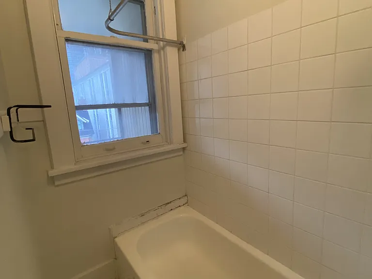318 Cooper St #20 — Photo 6