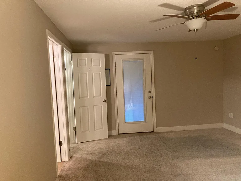 11340 Rustic Green Ct — Photo 36