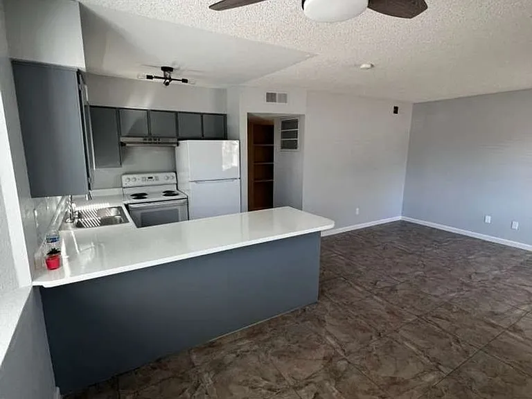 5662 E Lake Mead Blvd — Photo 18